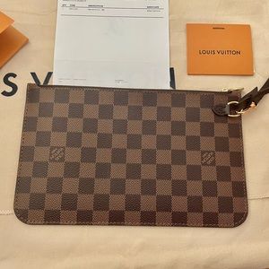 Louis Vuitton Neverfull MM Pouch